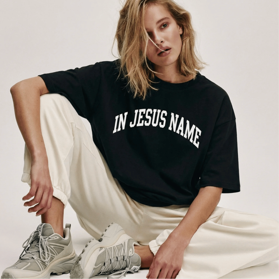 T-shirt oversized- IN JESUS NAME-MUJER