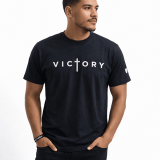 CAMISETA NEGRA VICTORY / HOMBRE