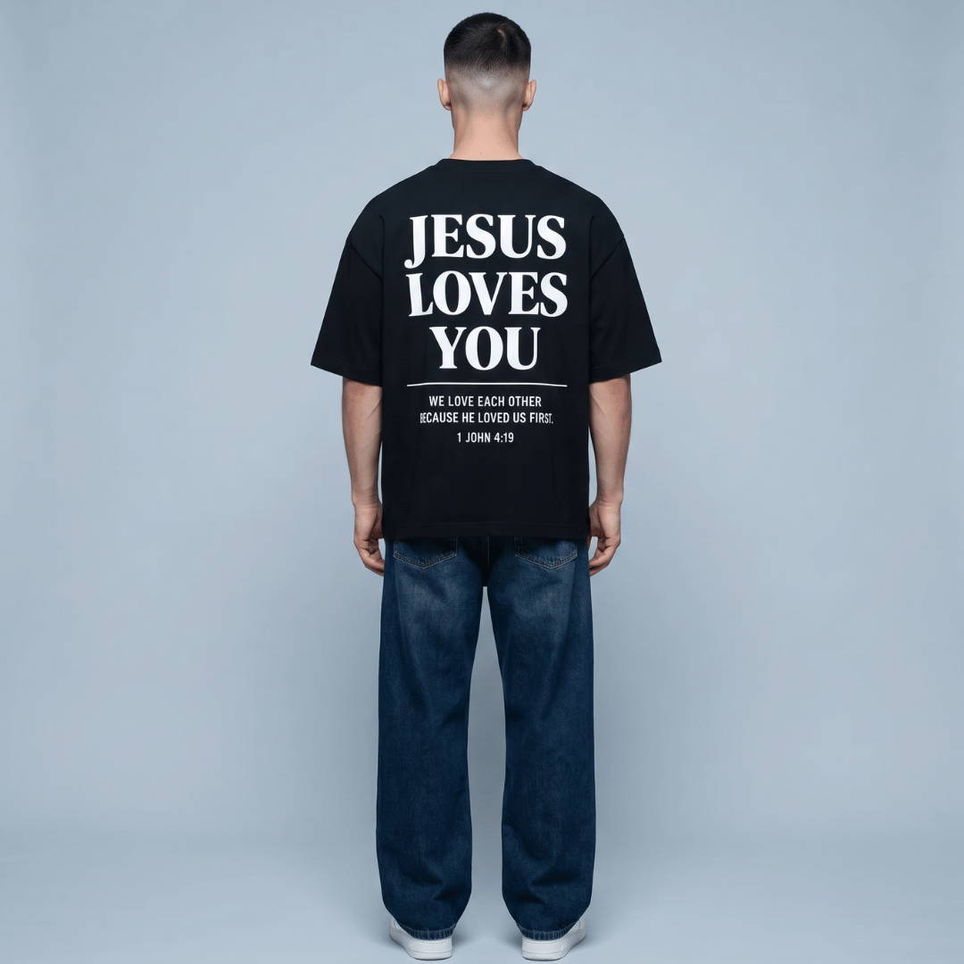 Tshirt oversized  JESUS LOVES YOU